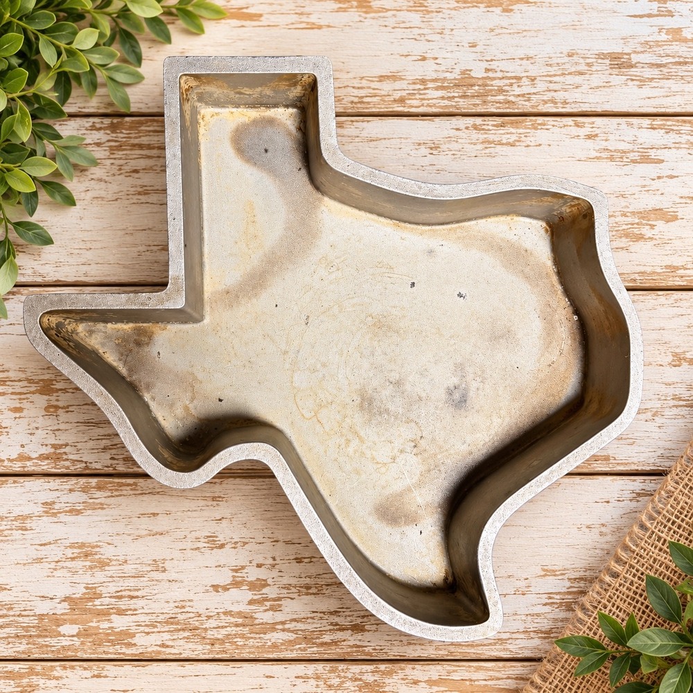 Vintage Heritage Garden Museum Texas Bake Pan Cast Aluminum Cake Mold 1969
